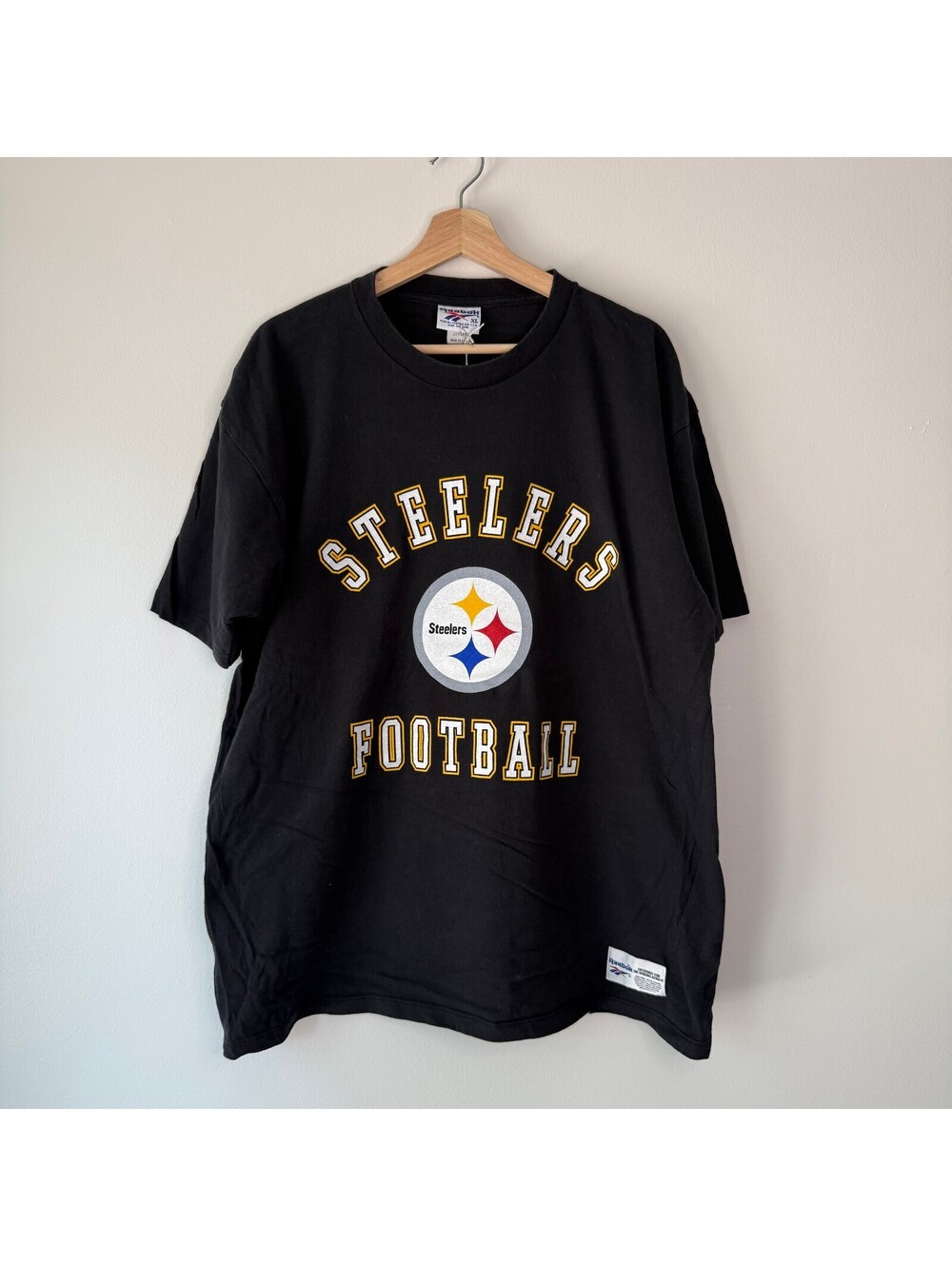 Vintage 90s NFL Pittsburg Steelers Reebok Apparel Graphic T-Shirt Size XL